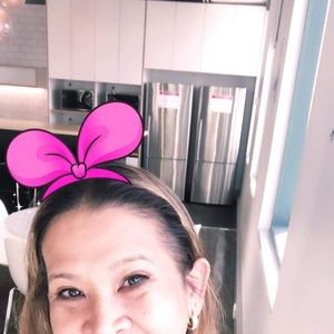 Meet your Posher, Evangeline